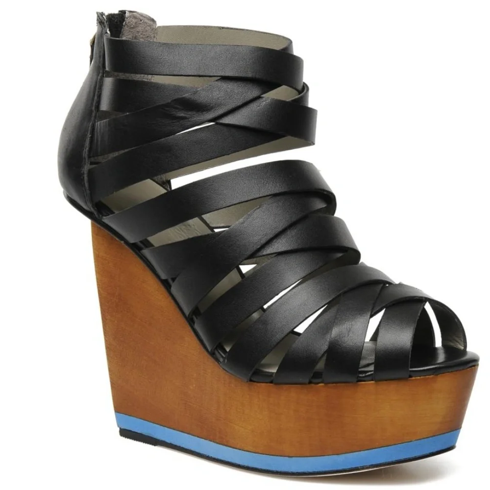 NIB‎  FINSK leather platform wedges. Rare find